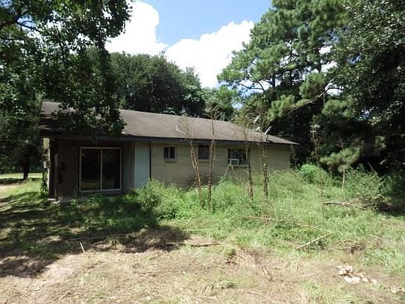 5th image of 18910 Frederick Dr