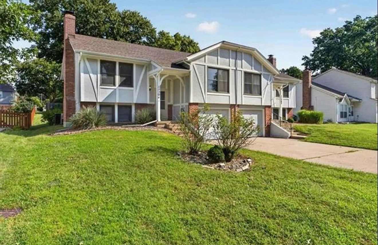 3 bed, 1600 sqft, $1,800 — Photo 1