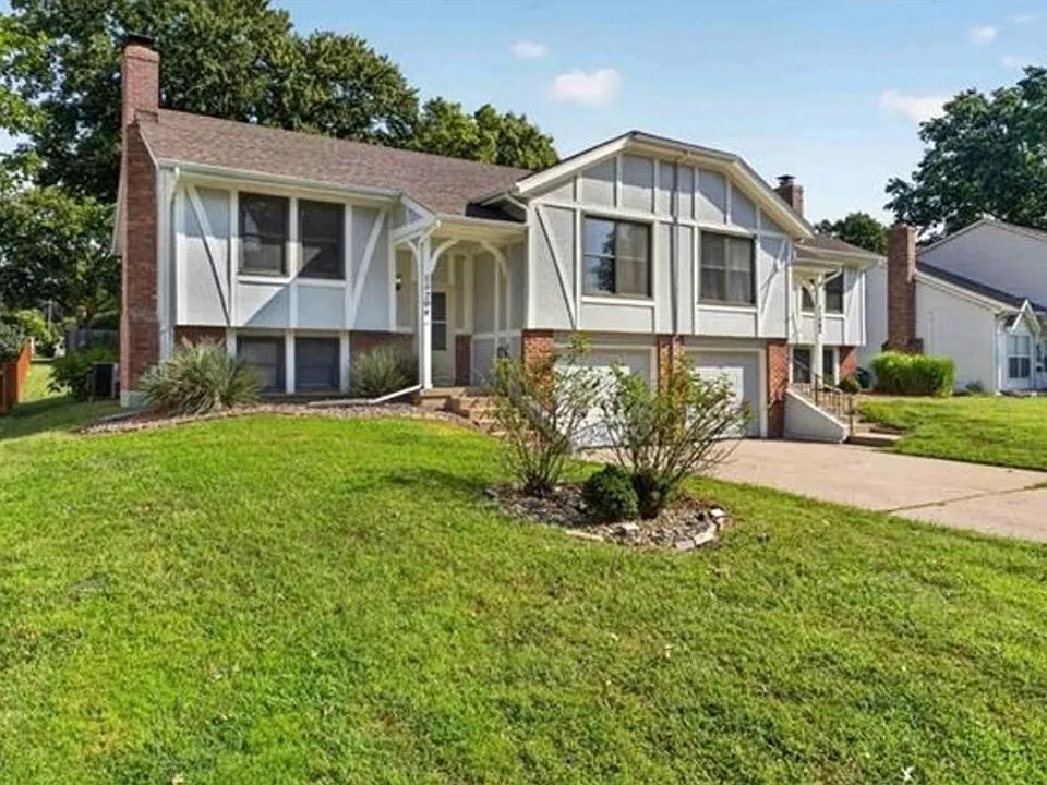 11204 W 71st Ter