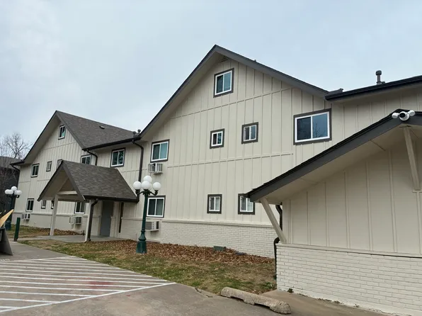 5303 E 12th St, Tulsa, OK