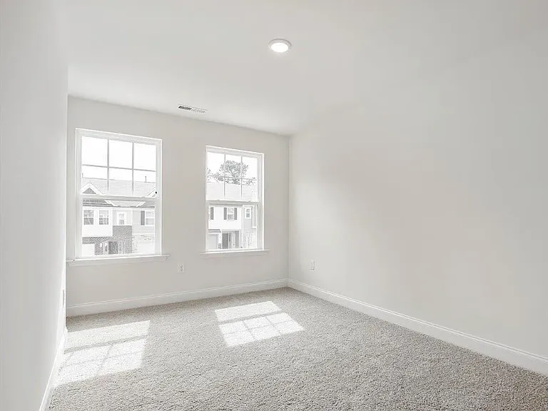 53 Lavender Ln — Photo 18