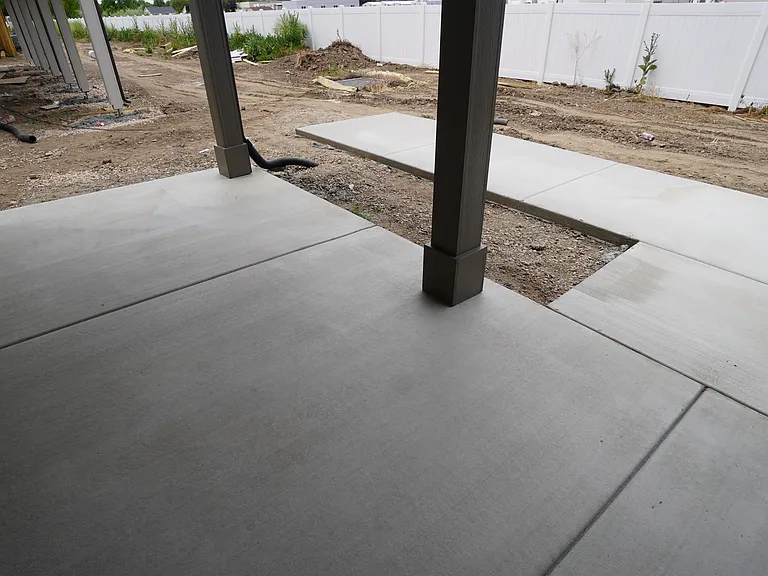 325 N Liberty Ave — Photo 25
