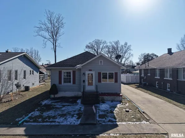 206 W 6th St, Benton, IL 62812