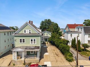 11 Sisson St, Pawtucket, RI 02860