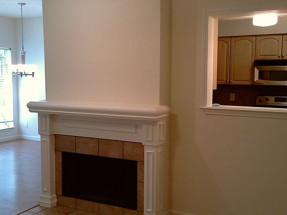 2nd image of 2415 Northlake Ct