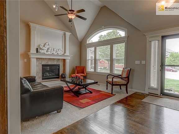 2nd image of 2833 NE Marywood Ct