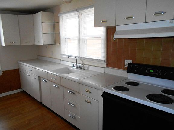4th image of 658 Payne Ave