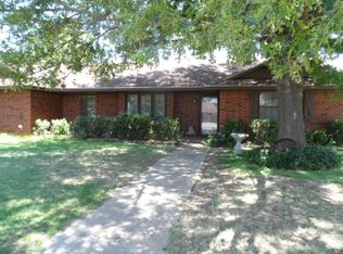 1517 Oxford Dr, Altus, OK 73521