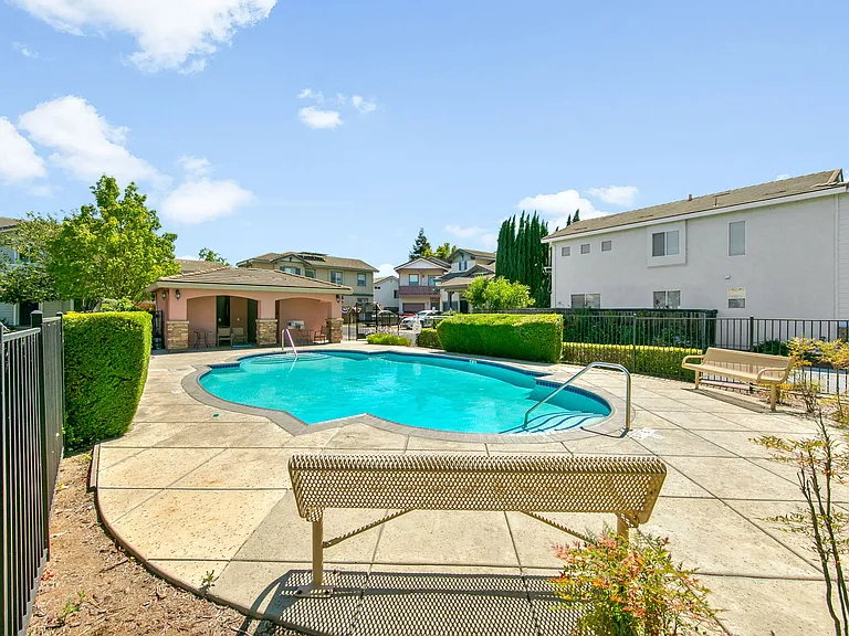 3235 Marrissey Ln — Photo 47