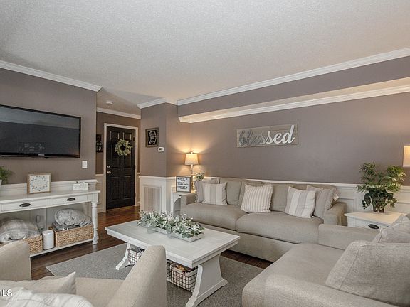 5th image of 703 Cambridgeshire Ct #703