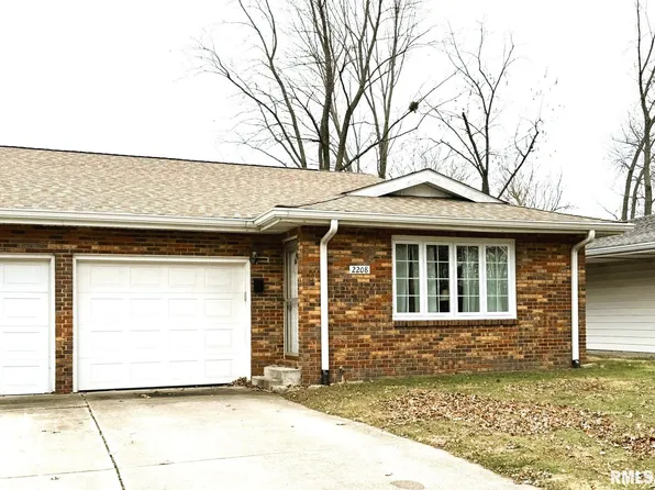 2208 E Hazel Dell Rd, Springfield, IL 62703