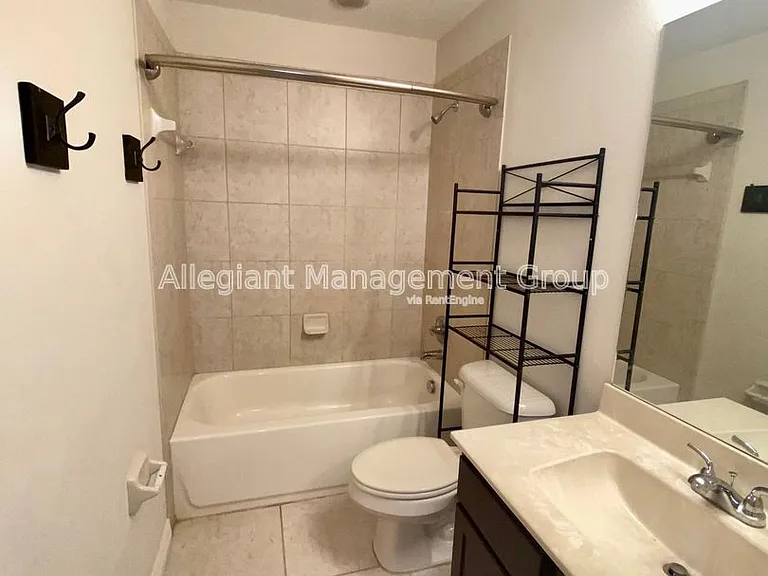 2363 Seven Oaks Dr — Photo 8