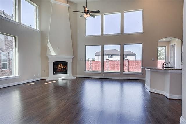 1st image of 6907 Sea Harbor Dr