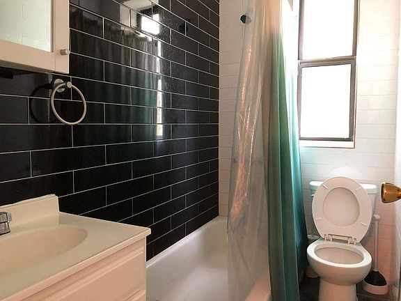 3rd image of 530 Parkside Ave APT 3K