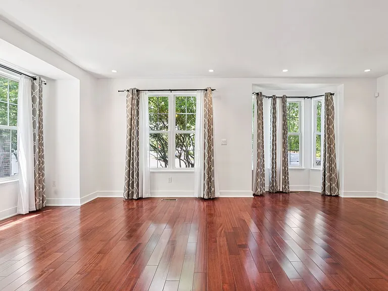 3521 Reserve Dr — Photo 3