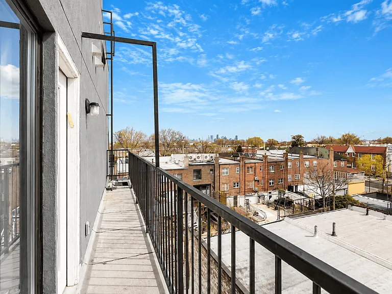 409 Stockholm St #4A — Photo 8