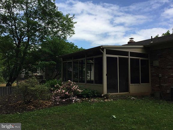 4th image of 9926 Brixton Ln