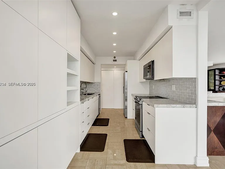 19355 Turnberry Way #26E — Photo 23