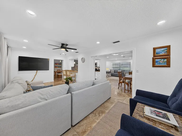 4431 NE 28th Ave — Photo 39