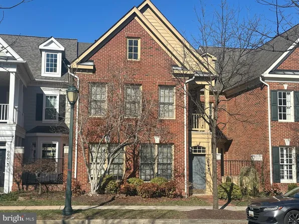 904 Oak Knoll Ter, Rockville, MD 20850