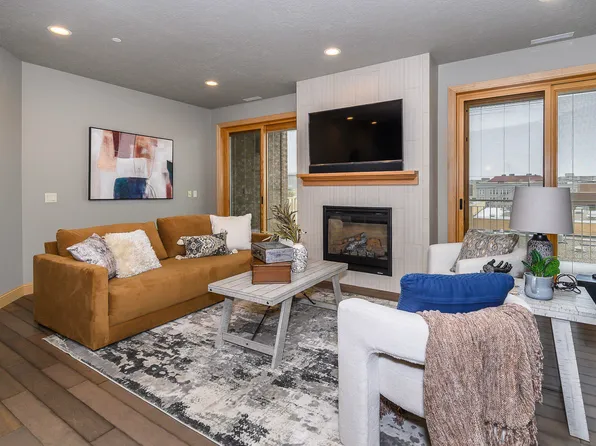 100 W Broadway Ave Unit 304, Bismarck, ND 58501