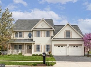 5800 Westbury Dr, Enola, PA 17025
