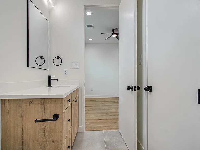 1308 Tarley St #D — Photo 20