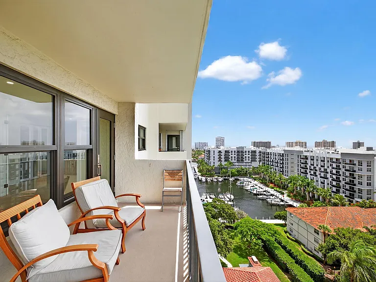 3200 Port Royale Dr N #1205 — Photo 31