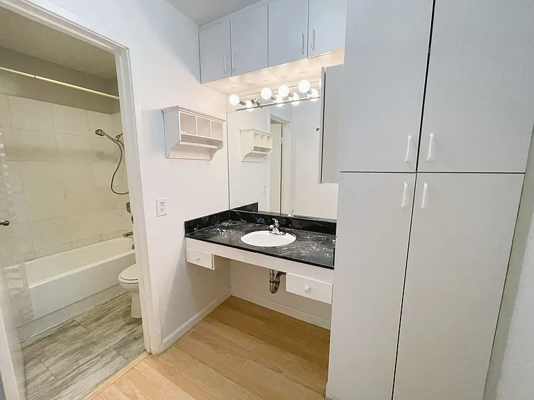 902 Peninsula Ave #207 — Photo 8