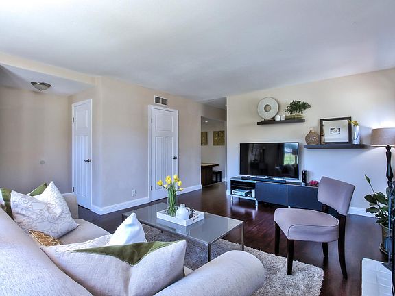 4th image of 179 Manton Dr