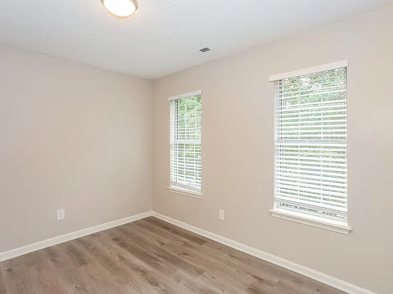 219 Forest Pond Rd — Photo 13