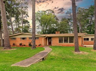 925 Royal Oak Dr, Dickinson, TX 77539