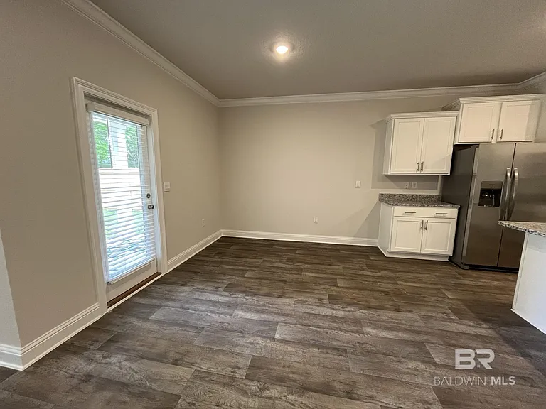 14836 Dayton Cir — Photo 3