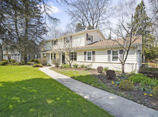 5318 Valley Trl, Racine, WI 53402