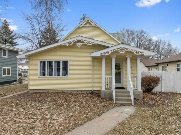 117 9th St SE, Minot, ND 58701