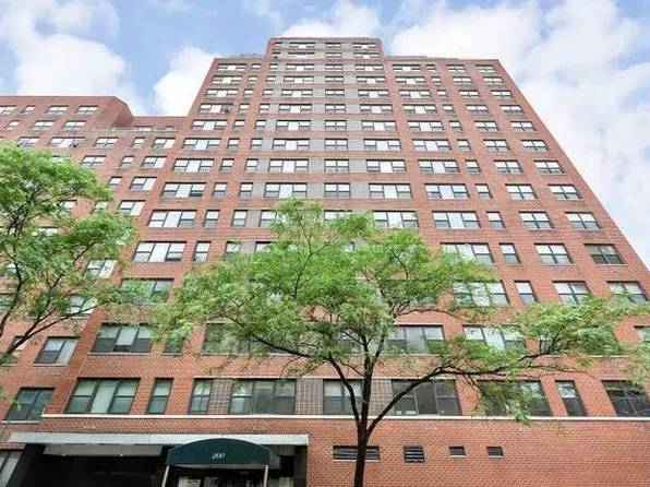 200 East 27th Street image 6 of 9