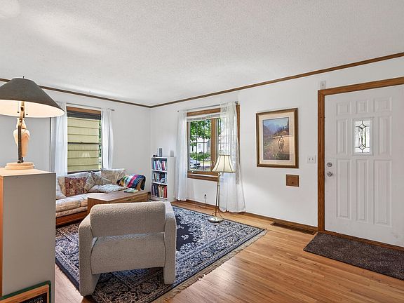 3rd image of 5232 Washburn Ave N