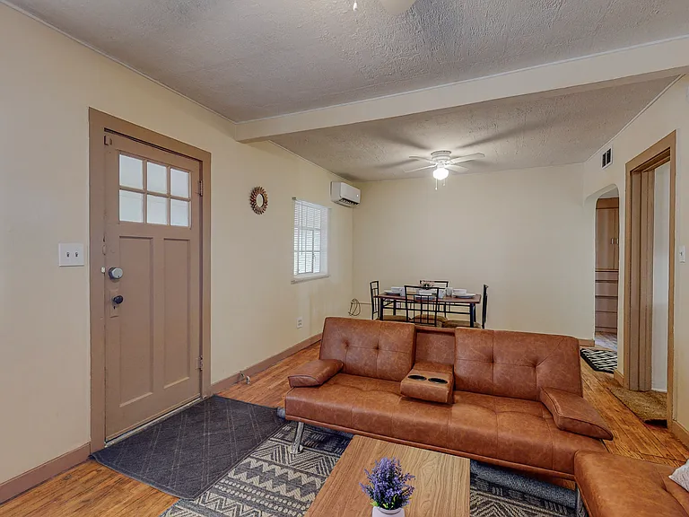 111 Orchard Garden Rd SW — Photo 6