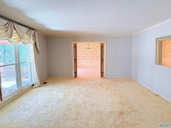 3rd image of 1975 Pine Lake Dr NW
