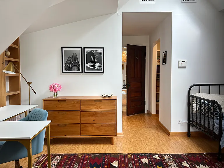 1635 N Wolcott Ave — Photo 24
