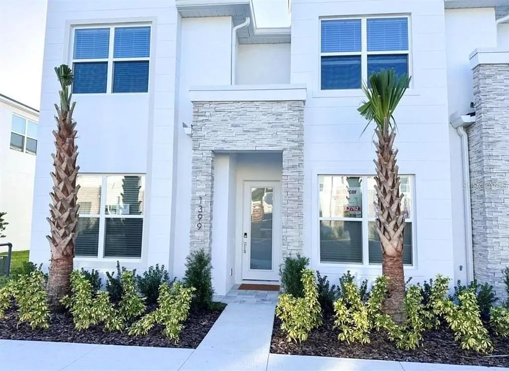 4 bed, 3.0 bath, 1845 sqft, $2,520 — Photo 1