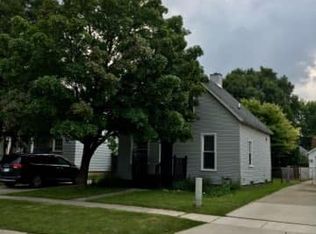 1614 McPherson St, Port Huron, MI 48060