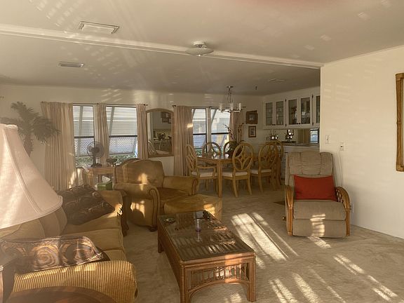 5th image of 8101 SE Shenandoah Dr