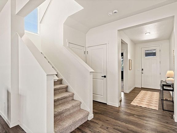 4th image of 6512 Coralbell St