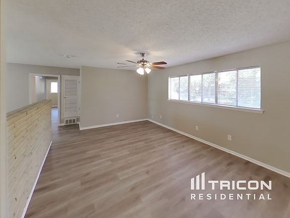 4th image of 4725 S Dr W