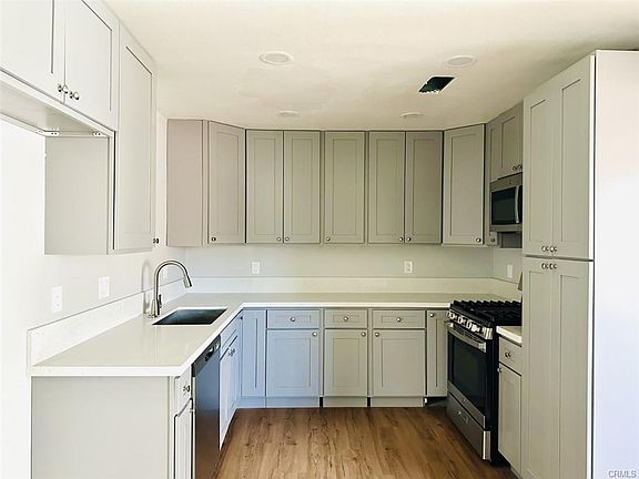 4th image of 70 N San Mateo St #2