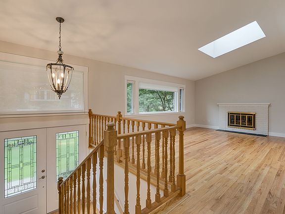 3rd image of 853 176th Ave NE