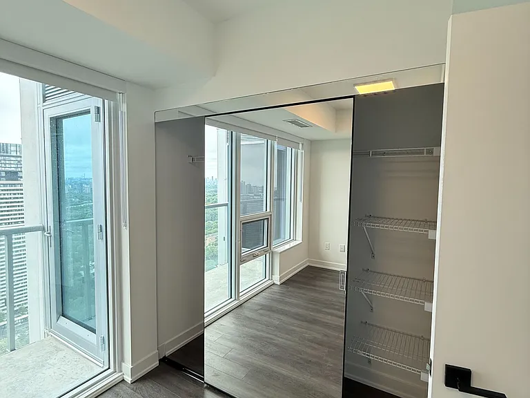 609 Sherbourne St #4008 — Photo 6