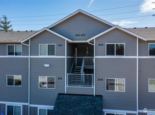 1691 SW Mulberry Pl APT F203, Oak Harbor, WA
