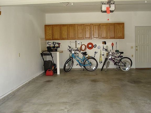 5th image of 2345 Bodily St